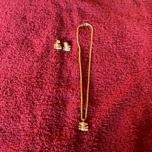 Costume Jewelry Teddy Bear Necklace and earrings set 🧸🧸PRICE DROP 🧸🧸